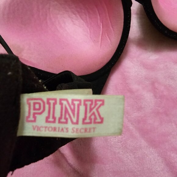 2 pairs of 36DD bras (1 VS & 1 PINK) - Picture 8 of 9